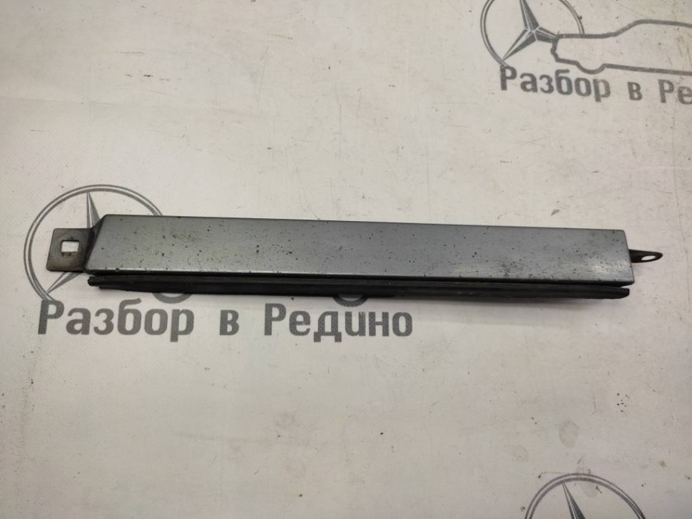 Ресницы фар MERCEDES-BENZ W124 W124/S124/C124/A124 (1984 - 1993) фото 1 — Разборка Мерседес