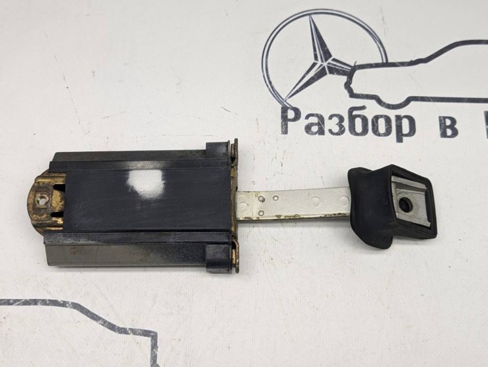 Ограничитель двери MERCEDES-BENZ E-класс W210/S210 (1995 - 1999) фото 1 — Разборка Мерседес