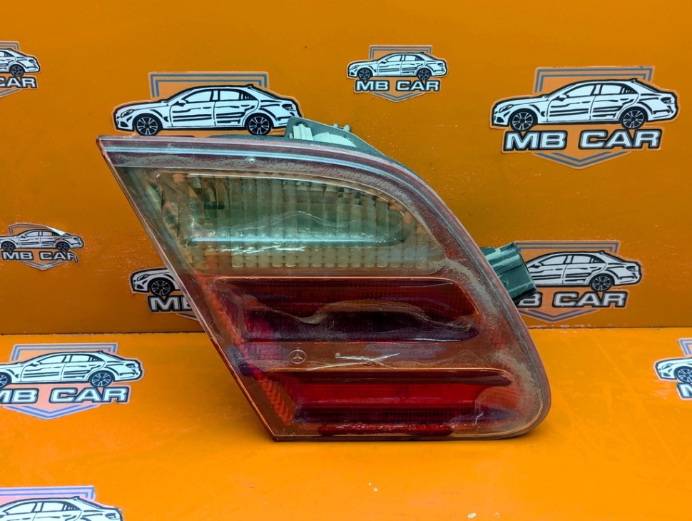 Фонарь крышки багажника MERCEDES-BENZ E-класс W210/S210 рестайлинг (1999 - 2003) фото 1 &mdash; Разборка Мерседес