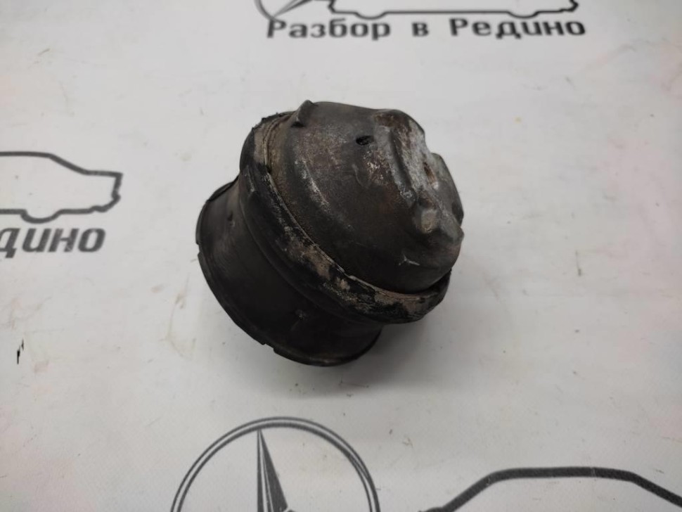 Опора двигателя MERCEDES-BENZ C-класс W203/S203/CL203 (2000 - 2004) фото 1 — Разборка Мерседес