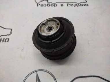 Опора двигателя MERCEDES-BENZ C-класс W203/S203/CL203 (2000 - 2004) — Разборка Мерседес