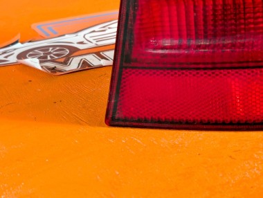 Фонарь задний правый MERCEDES-BENZ M-класс W163 (1997 - 2001) &mdash; Разборка Мерседес