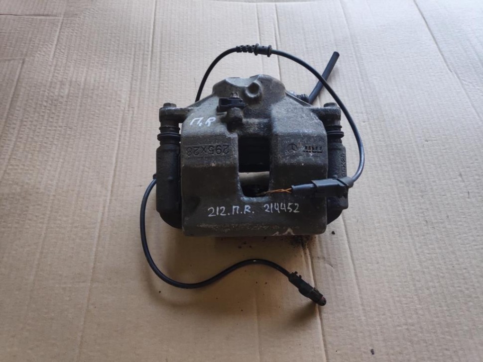 Суппорт передний правый MERCEDES-BENZ E-класс W212/S212/C207/A207 (2009 - 2013) фото 1 — Разборка Мерседес