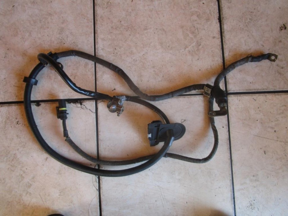 Провод плюсовой MERCEDES-BENZ E-класс W211/S211 (2002 - 2006) фото 1 — Разборка Мерседес