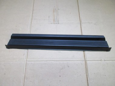 Накладка порога внутренняя MERCEDES-BENZ 190 (W201) W201 (1982 - 1993) — Разборка Мерседес