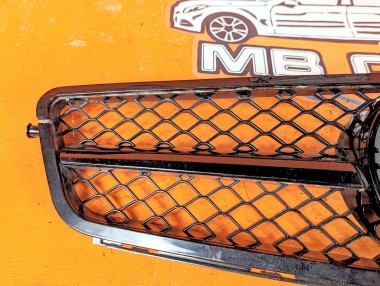 Решетка радиатора MERCEDES-BENZ C-класс W204/S204/С204 рестайлинг (2011 - 2015) &mdash; Разборка Мерседес