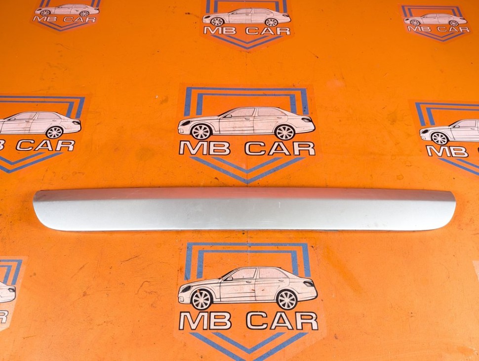 Накладка крышки багажника MERCEDES-BENZ M-класс W163 рестайлинг (2001 - 2005) фото 1 &mdash; Разборка Мерседес