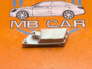 Плафон салона MERCEDES-BENZ C-класс W204/S204/С204 рестайлинг (2011 - 2015) C 180 1.6 7G-Tronic (156 л.с.) &mdash; Разборка Мерседес