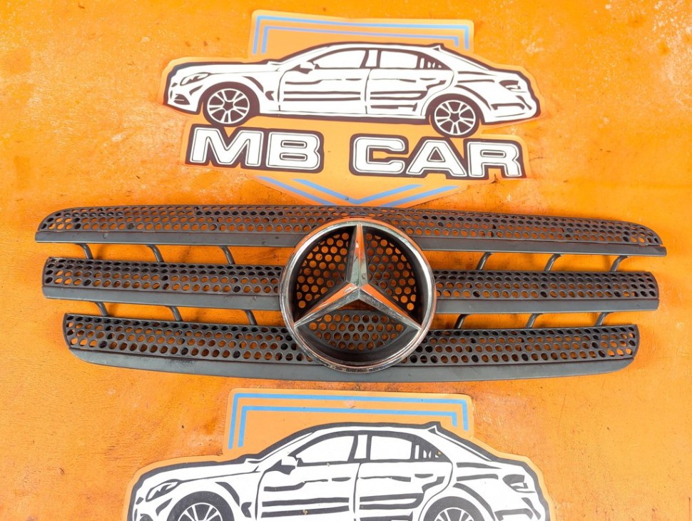 Решетка радиатора MERCEDES-BENZ M-класс W163 (1997 - 2001) фото 1 &mdash; Разборка Мерседес