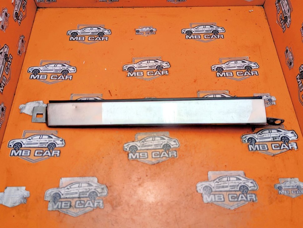 Ресницы фар MERCEDES-BENZ E-класс W124/S124/C124/A124 (1984 - 1997) фото 1 &mdash; Разборка Мерседес