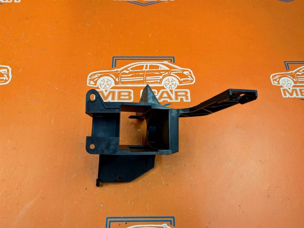 Кронштейн крепления ЭБУ MERCEDES-BENZ M-класс AMG W163 (2000 - 2001) фото 1 — Разборка Мерседес