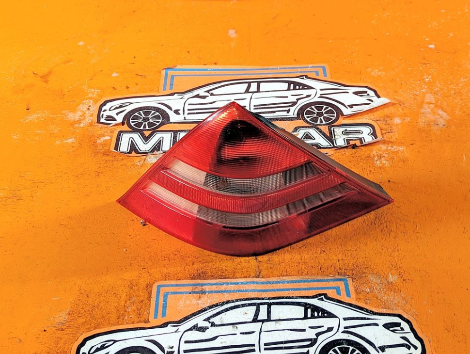 Фонарь задний левый MERCEDES-BENZ SLK-класс R170 (1996 - 2000) фото 1 &mdash; Разборка Мерседес