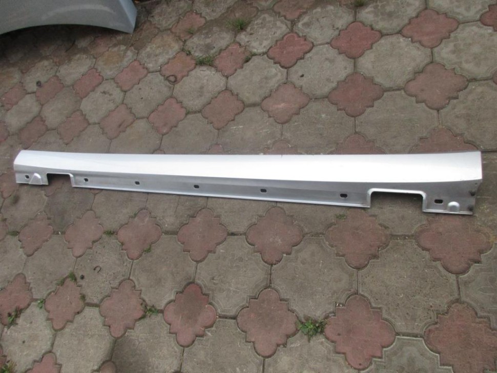 Порог пластиковый левый MERCEDES-BENZ E-класс W212/S212/C207/A207 (2009 - 2013) фото 1 — Разборка Мерседес