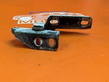 Петля капота MERCEDES-BENZ Sprinter W901-905 (1995 - 2006) — Разборка Мерседес