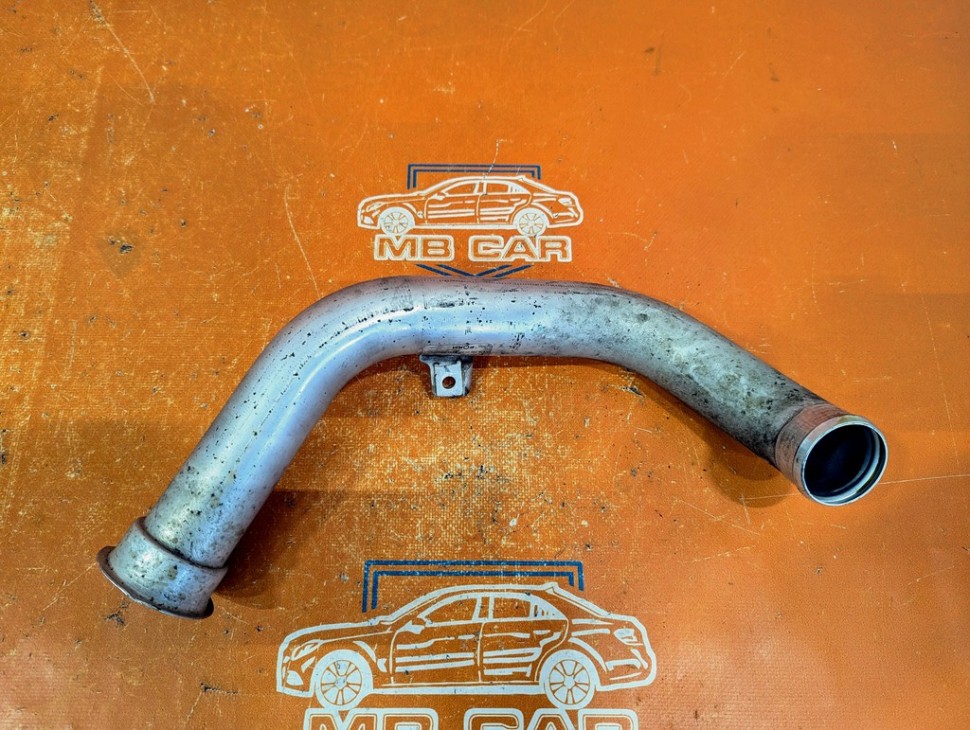 Патрубок интеркулера MERCEDES-BENZ E-класс W213/S213/C238/A238 (2016 - 2021) фото 1 — Разборка Мерседес