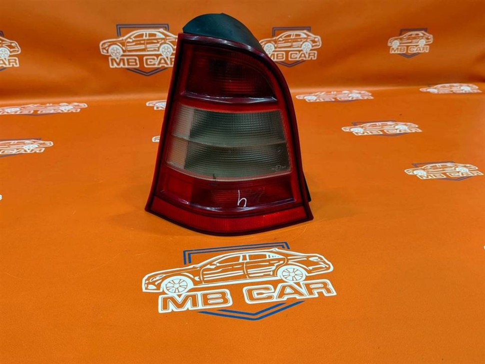 Фонарь задний левый MERCEDES-BENZ A-класс W168 рестайлинг (2001 - 2004) фото 1 — Разборка Мерседес