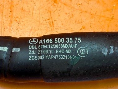 Патрубок ОЖ MERCEDES-BENZ GL-класс X166 (2012 - 2016) — Разборка Мерседес