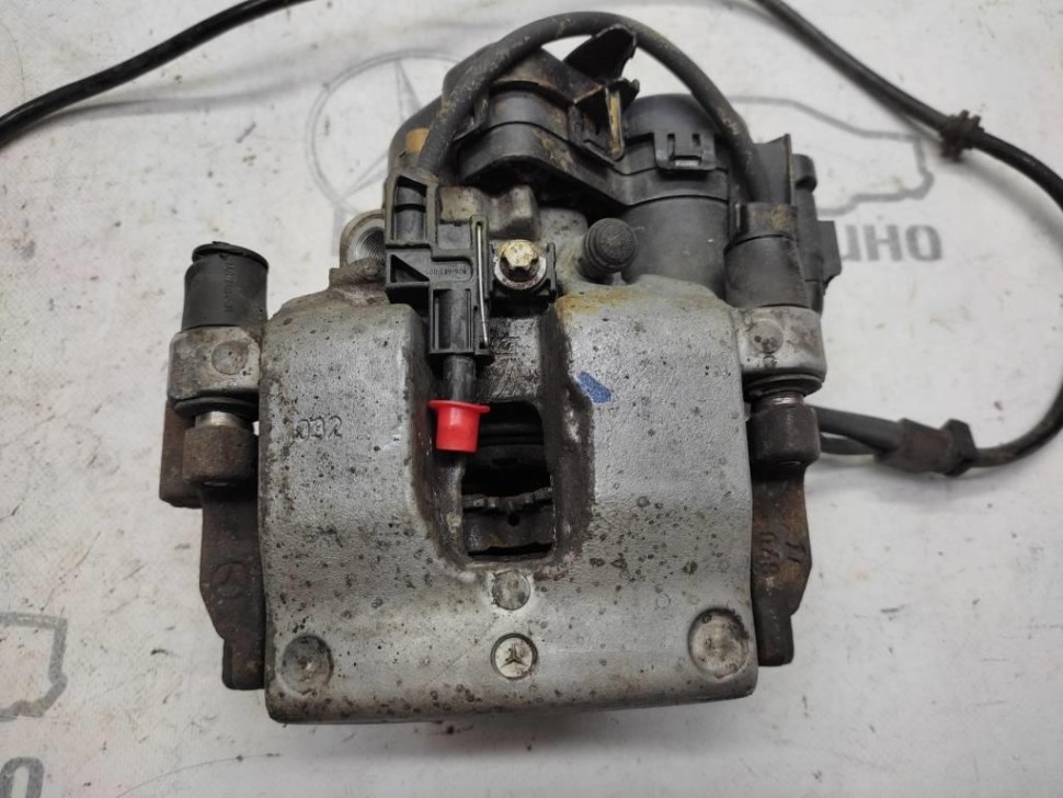 Суппорт задний левый MERCEDES-BENZ C-класс W205/S205/C205/A205 (2014 - 2018) фото 1 — Разборка Мерседес