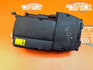 Корпус воздушного фильтра MERCEDES-BENZ CLK-класс C209/A209 (2002 - 2005) — Разборка Мерседес