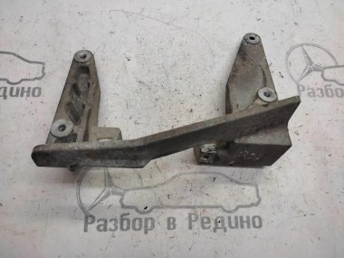 Кронштейн двигателя MERCEDES-BENZ Vito W638 (1996 - 2003) — Разборка Мерседес