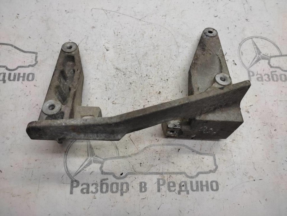 Кронштейн двигателя MERCEDES-BENZ Vito W638 (1996 - 2003) фото 1 — Разборка Мерседес