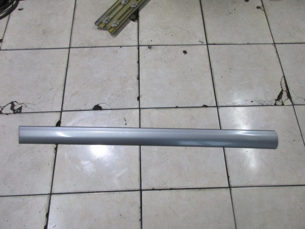 Молдинг двери MERCEDES-BENZ E-класс W210/S210 рестайлинг (1999 - 2003) фото 1 — Разборка Мерседес