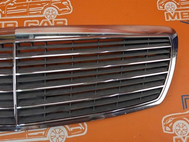 Решетка радиатора MERCEDES-BENZ E-класс W211/S211 (2002 - 2006) — Разборка Мерседес