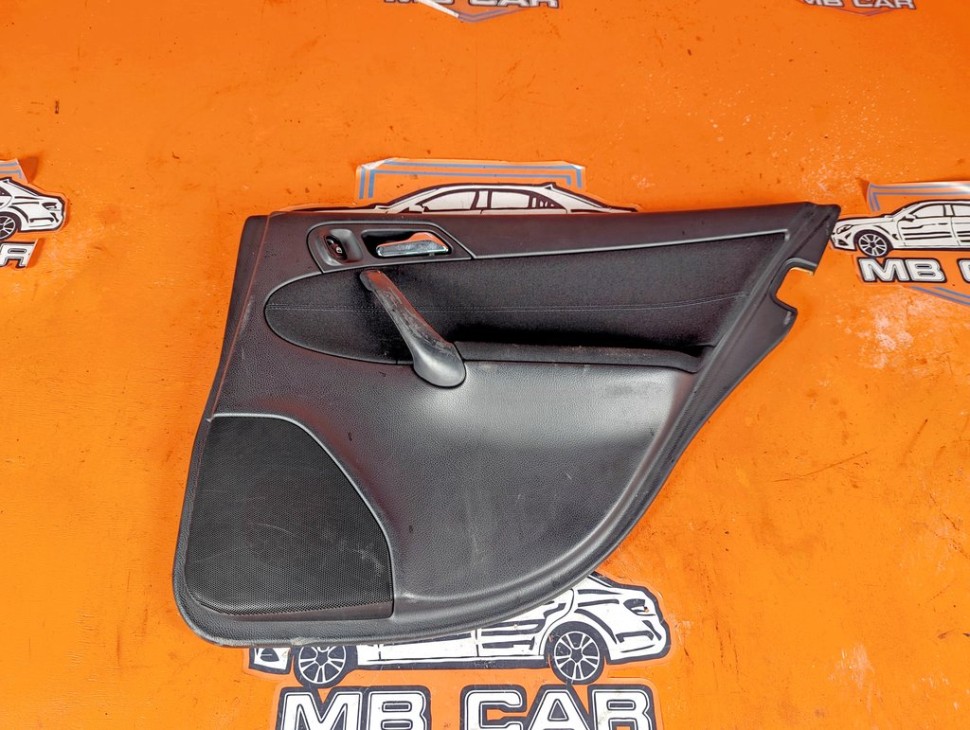 Карта двери задняя правая MERCEDES-BENZ C-класс W203/S203/CL203 рестайлинг (2004 - 2008) фото 1 &mdash; Разборка Мерседес