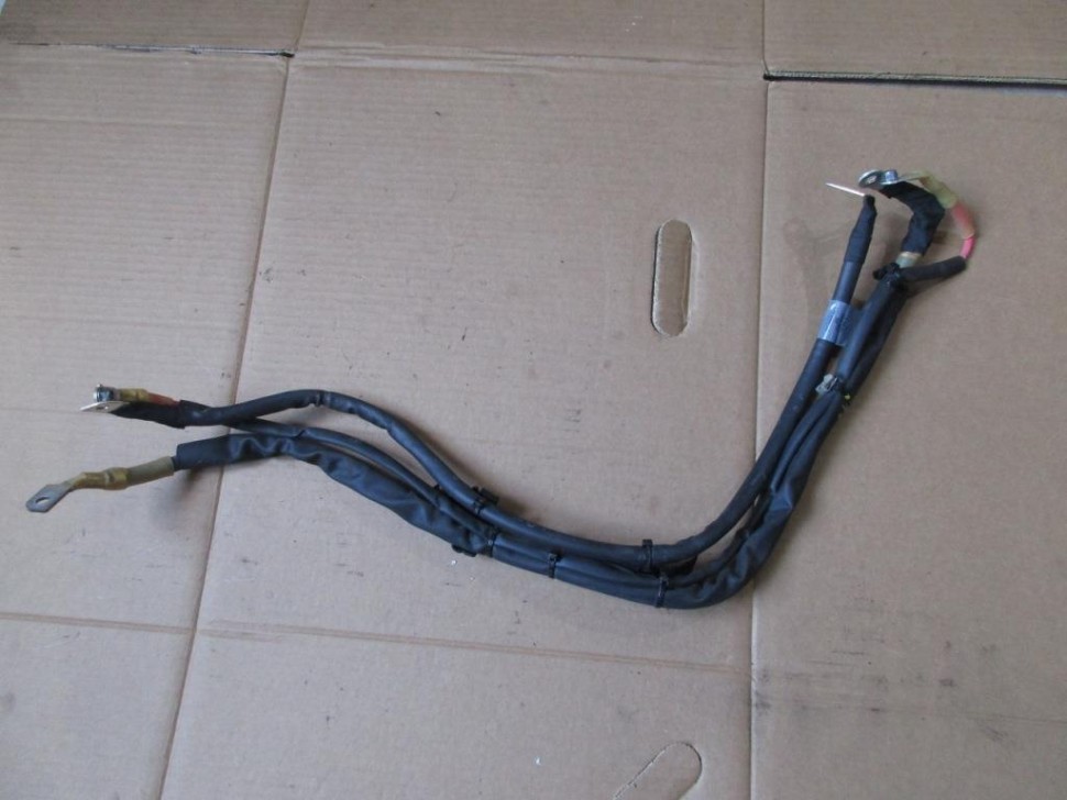 Провод плюсовой MERCEDES-BENZ E-класс W213/S213/C238/A238 (2016 - 2021) фото 1 — Разборка Мерседес