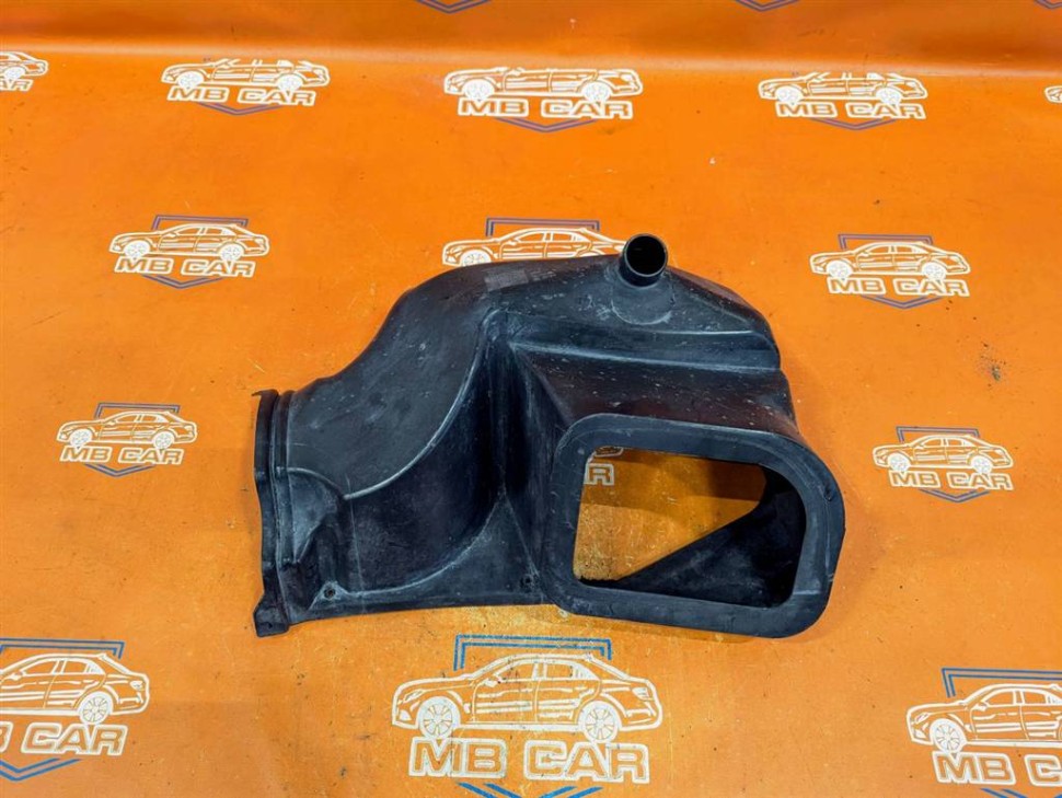 Воздухозаборник MERCEDES-BENZ Vito W638 (1996 - 2003) фото 1 — Разборка Мерседес