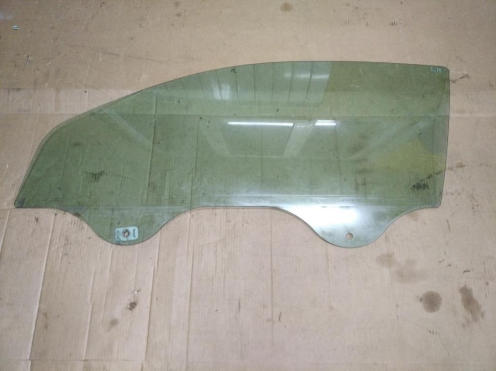 Стекло переднее левое MERCEDES-BENZ C-класс W203/S203/CL203 рестайлинг (2004 - 2008) фото 1 — Разборка Мерседес