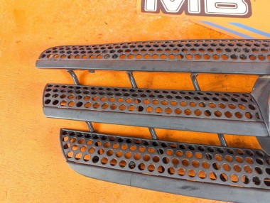 Решетка радиатора MERCEDES-BENZ M-класс W163 рестайлинг (2001 - 2005) &mdash; Разборка Мерседес