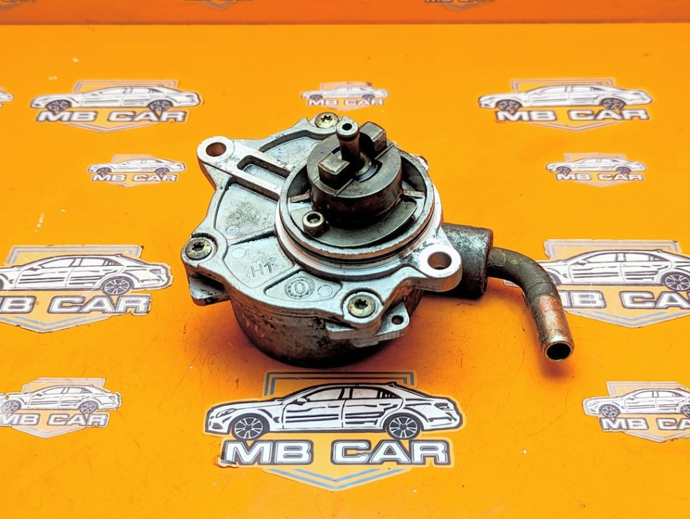 Насос вакуумный MERCEDES-BENZ Vito W638 (1996 - 2003) фото 1 — Разборка Мерседес