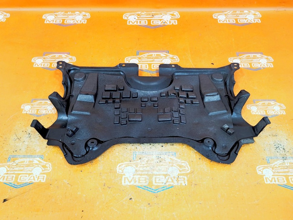 Защита двигателя MERCEDES-BENZ C-класс W204/S204 (2006 - 2011) фото 1 — Разборка Мерседес