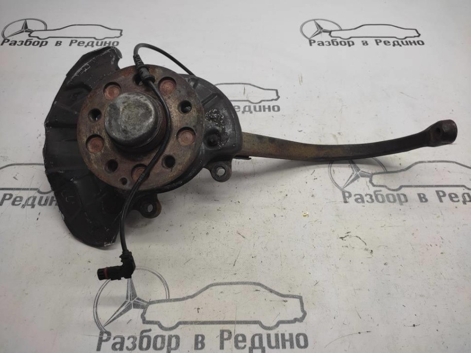 Кулак поворотный передний левый MERCEDES-BENZ S-класс W220 рестайлинг (2002 - 2005) фото 1 — Разборка Мерседес