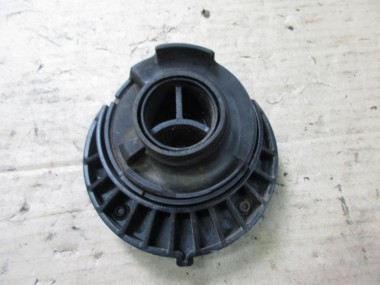 Опора задней пружины MERCEDES-BENZ C-класс W205/S205/C205/A205 (2014 - 2018) — Разборка Мерседес