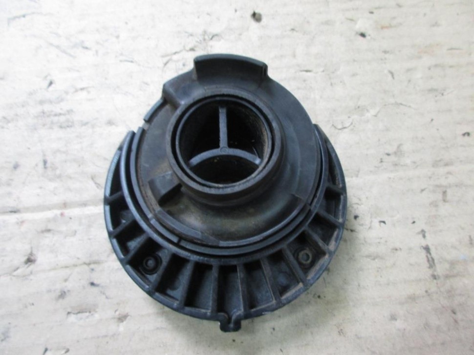 Опора задней пружины MERCEDES-BENZ C-класс W205/S205/C205/A205 (2014 - 2018) фото 1 — Разборка Мерседес