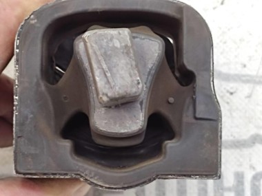 Опора КПП MERCEDES-BENZ C-класс W204/S204 (2006 - 2011) — Разборка Мерседес