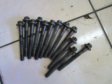 Болт ГБЦ MERCEDES-BENZ M-класс W163 (1997 - 2001) — Разборка Мерседес