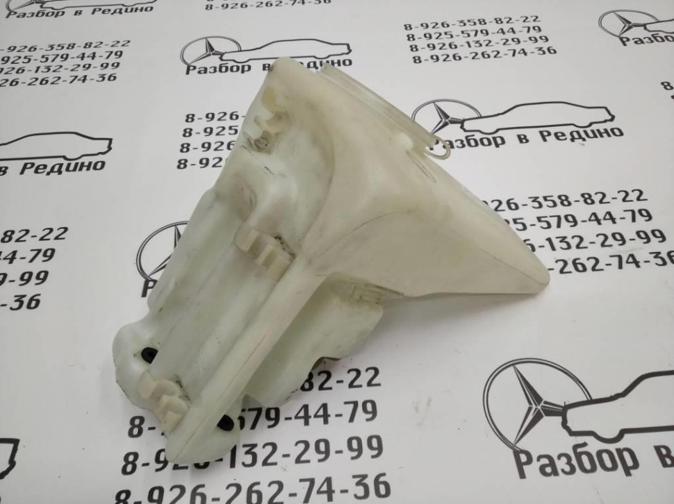 Бачок омывателя MERCEDES-BENZ C-класс W202/S202 (1993 - 1997) фото 1 — Разборка Мерседес