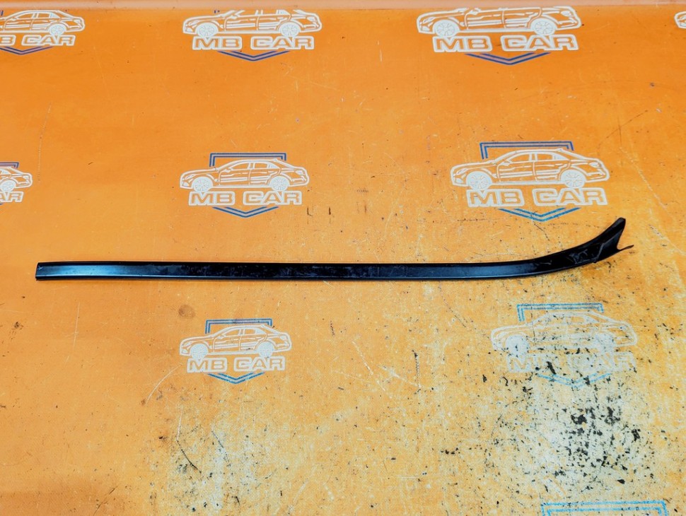 Молдинг лобового стекла MERCEDES-BENZ GLE-класс W166 (2015 - 2018) фото 1 — Разборка Мерседес