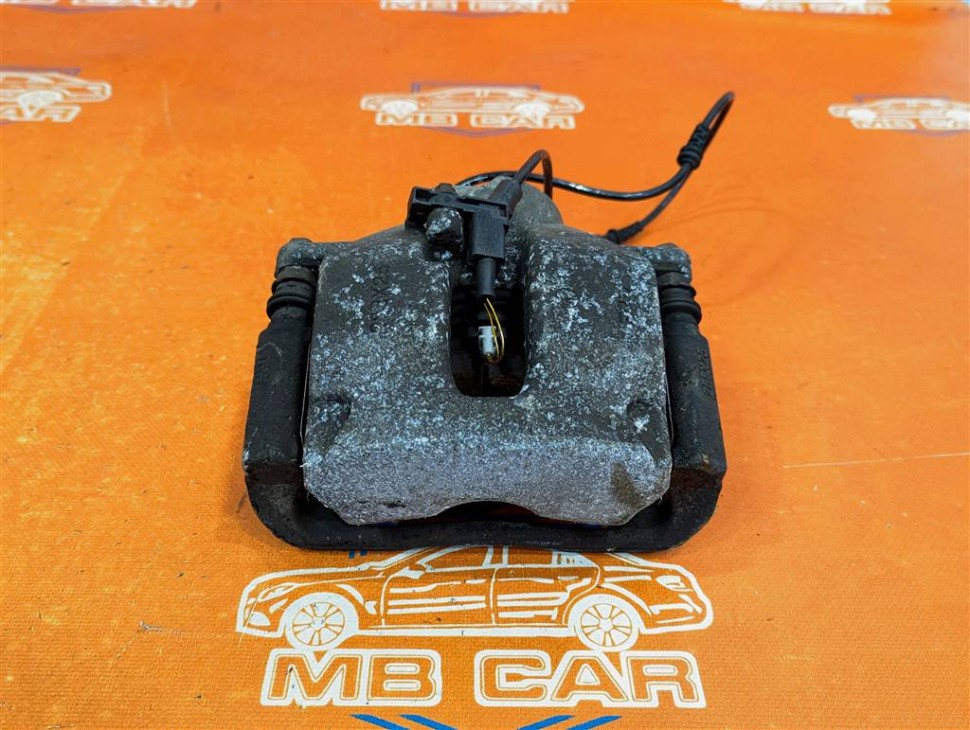 Суппорт передний правый MERCEDES-BENZ C-класс W204/S204 (2006 - 2011) фото 1 — Разборка Мерседес