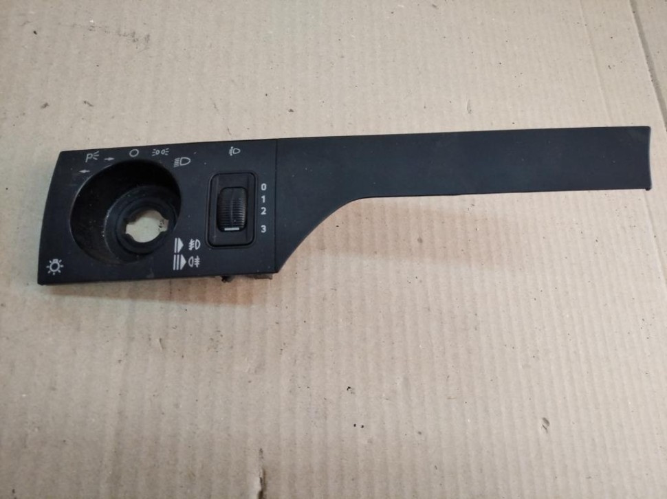 Накладка переключателя света MERCEDES-BENZ W124 W124/S124/C124/A124 (1984 - 1993) фото 1 — Разборка Мерседес