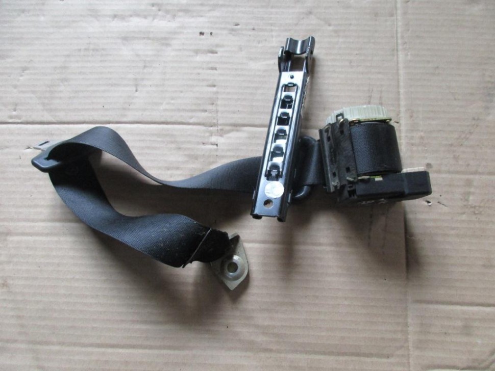 Ремень безопасности задний правый MERCEDES-BENZ C-класс W203/S203/CL203 рестайлинг (2004 - 2008) фото 1 — Разборка Мерседес