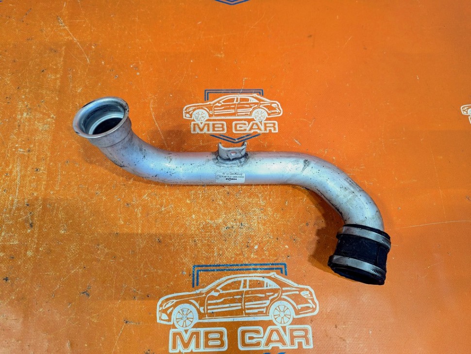 Патрубок интеркулера MERCEDES-BENZ E-класс W213/S213/C238/A238 (2016 - 2021) фото 1 — Разборка Мерседес
