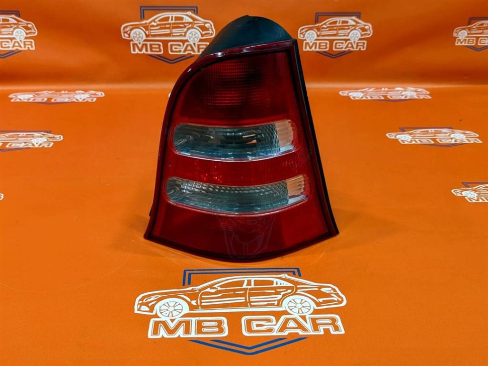 Фонарь задний правый MERCEDES-BENZ A-класс W168 рестайлинг (2001 - 2004) фото 1 — Разборка Мерседес