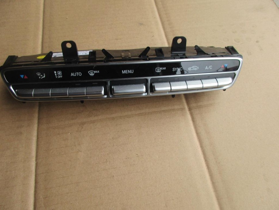 Панель управления климатом MERCEDES-BENZ C-класс W205/S205/C205/A205 (2014 - 2018) фото 1 — Разборка Мерседес