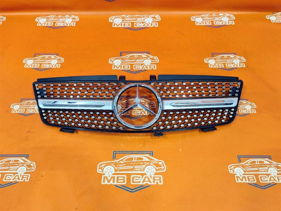 Решетка радиатора MERCEDES-BENZ M-класс W164 (2005 - 2008) фото 1 — Разборка Мерседес