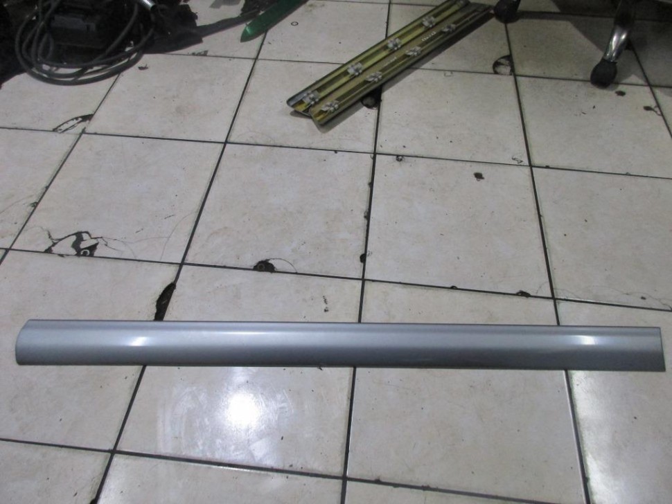 Молдинг двери MERCEDES-BENZ E-класс W210/S210 рестайлинг (1999 - 2003) фото 1 — Разборка Мерседес