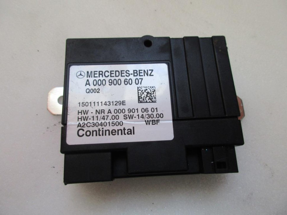 Блок топливного насоса MERCEDES-BENZ C-класс W205/S205/C205/A205 (2014 - 2018) фото 1 — Разборка Мерседес